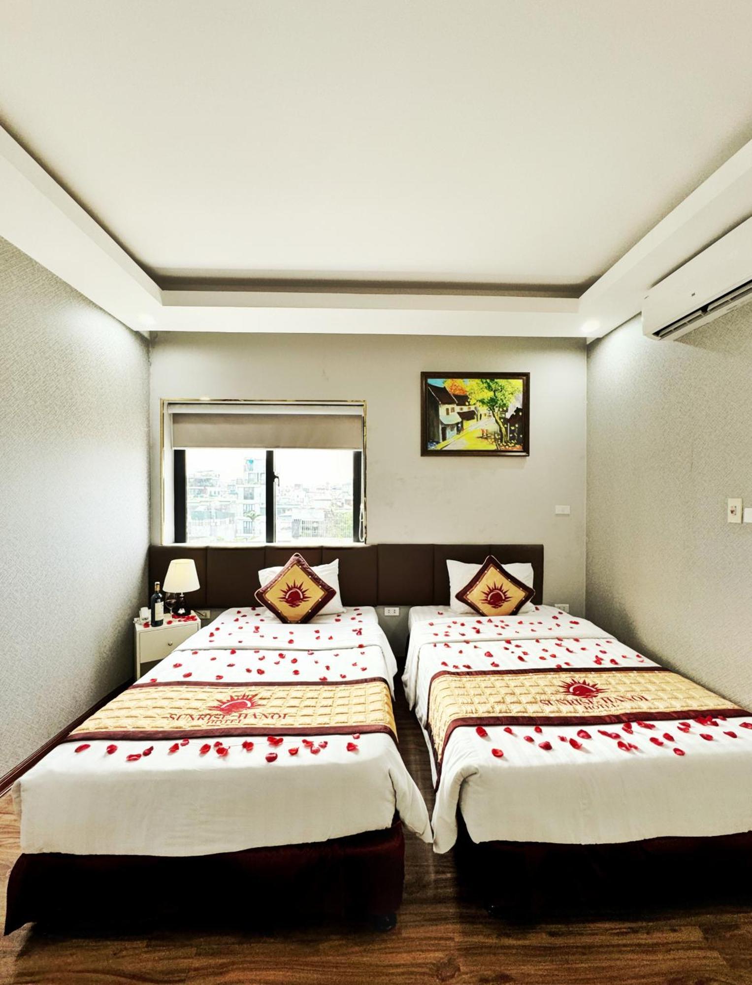 Sunrise Hanoi Hotel Bagian luar foto